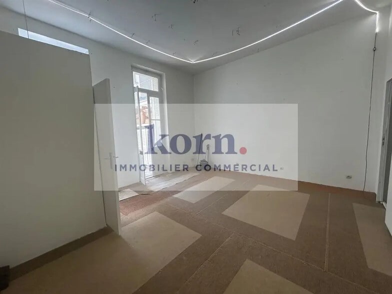 Local commercial dans Paris à louer - Photo intérieure – Image 2 sur 5