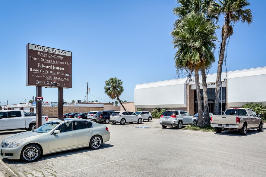 855 W Price Rd, Brownsville, TX à louer - Photo de l’immeuble – Image 2 sur 8