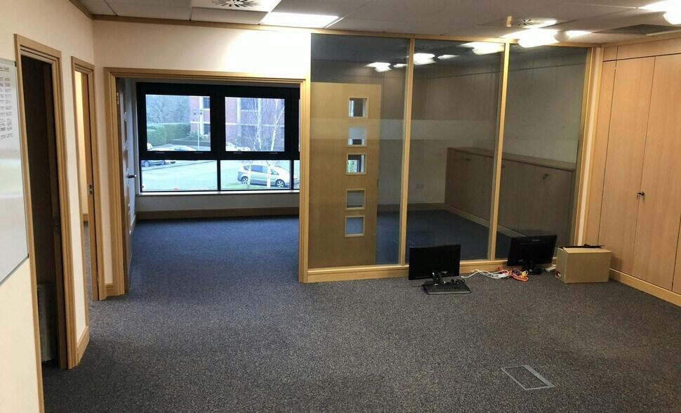 8-10 Queensbridge, Northampton à louer - Photo de l’immeuble – Image 2 sur 3