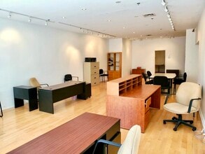 381-383 Rue Notre-Dame O, Montréal, QC à louer Photo intérieure– Image 2 sur 5