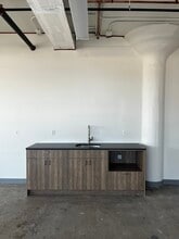 315 Meserole St, Brooklyn, NY à louer Photo intérieure– Image 2 sur 3