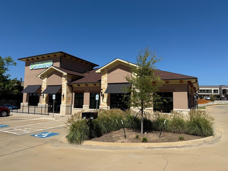 3143 Golden Rd, Tyler, TX à louer - Photo de l’immeuble – Image 2 sur 8