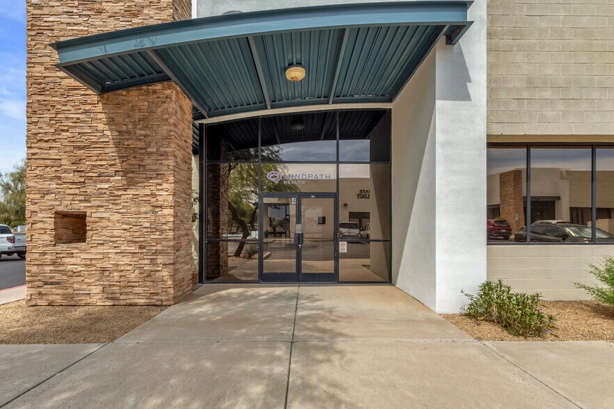 70 N McClintock Dr, Chandler, AZ à vendre - Photo de l’immeuble – Image 2 sur 22