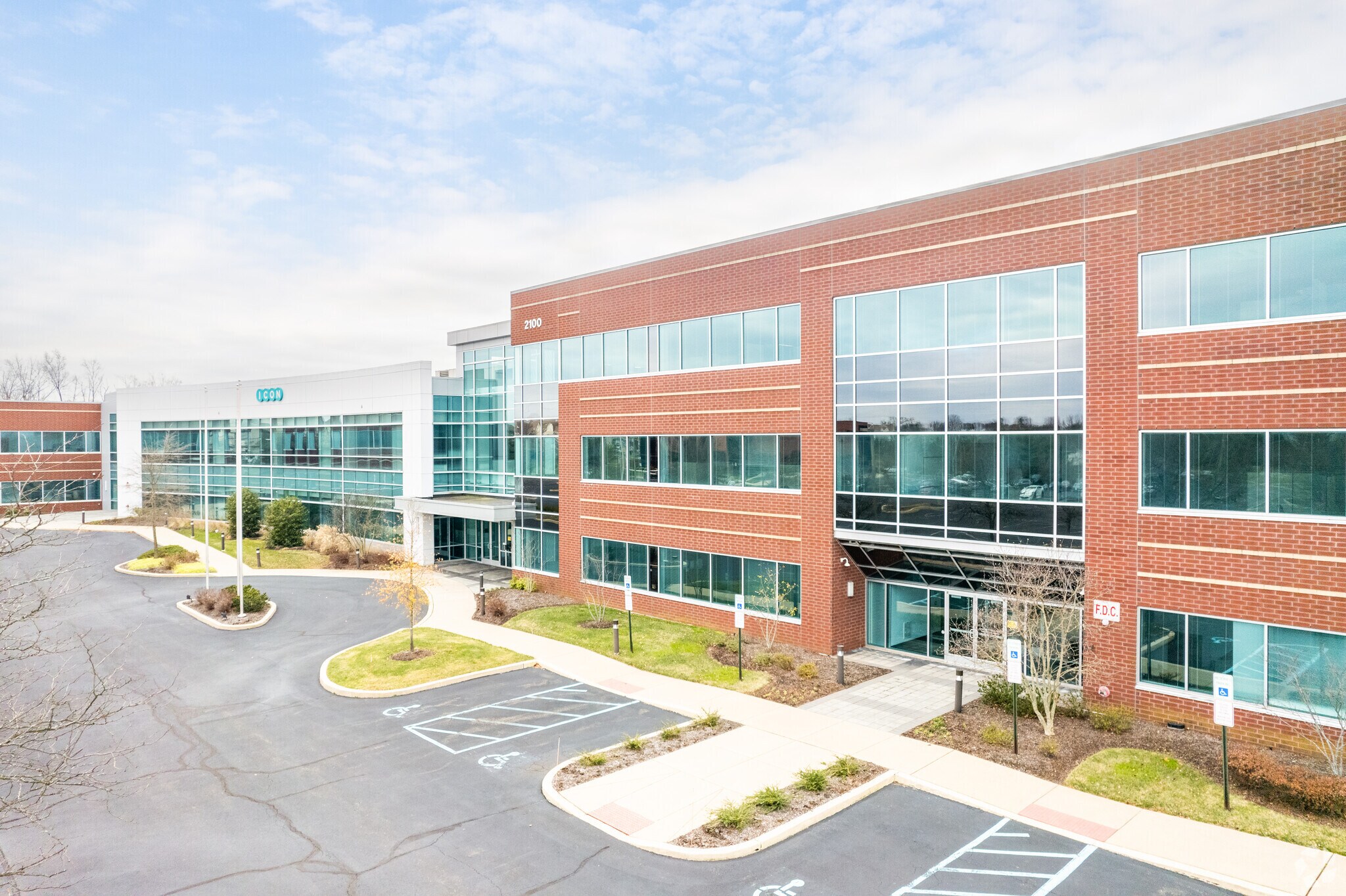 2100 Pennbrook Pky, Lansdale, PA à vendre Photo principale– Image 1 sur 7