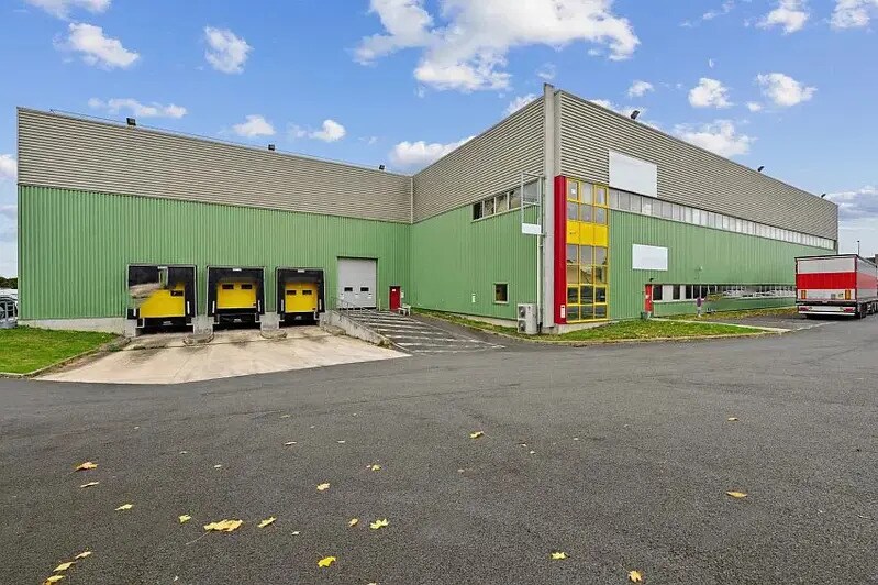 Industriel/Logistique dans Stains à louer Photo de l’immeuble– Image 1 sur 13
