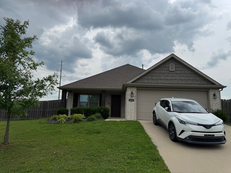 1011 Silverthorn Dr, Centerton, AR à vendre - Photo principale – Image 1 sur 1