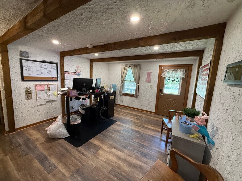 1108 Wilroy Rd, Suffolk, VA à vendre - Photo de l’immeuble – Image 2 sur 7