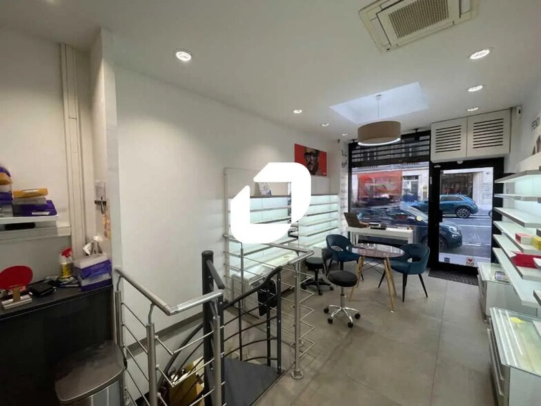 Local commercial dans Paris à louer - Photo intérieure – Image 3 sur 7