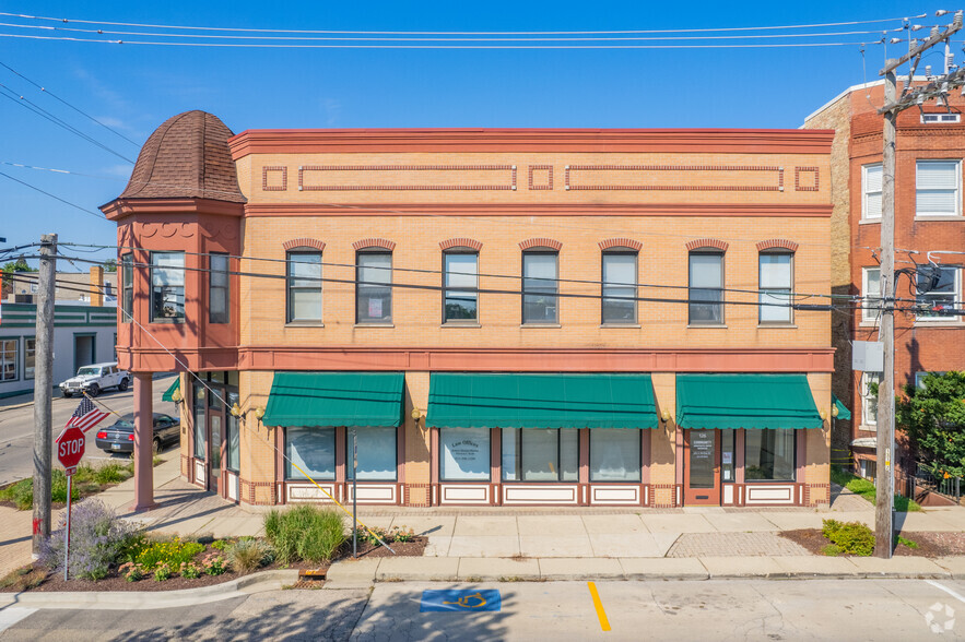 127-131 E Calhoun St, Woodstock, IL à vendre - Photo de l’immeuble – Image 2 sur 4