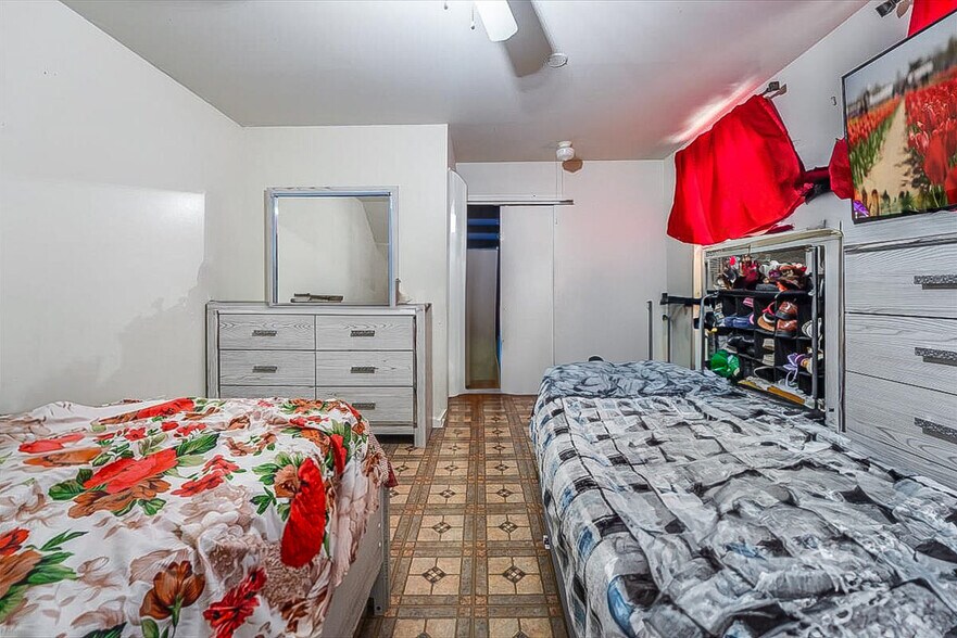 115 34th St, Union City, NJ à vendre - Photo de l’immeuble – Image 3 sur 24