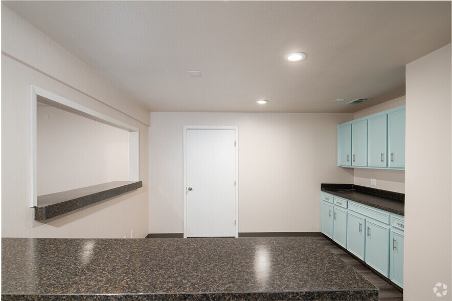 1721 Cimarron Trl, Hurst, TX à louer - Photo intérieure – Image 3 sur 8