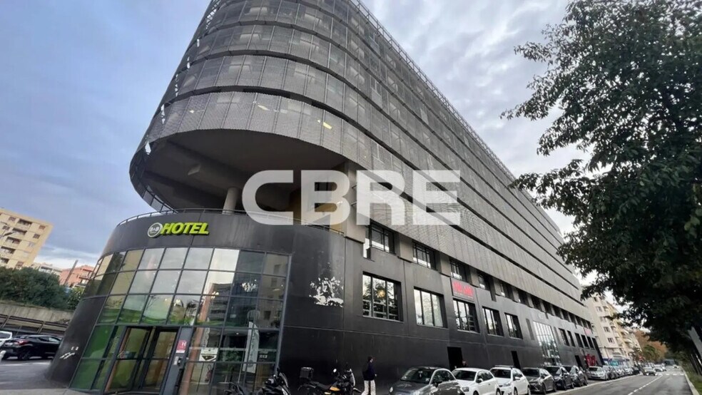 102-108 Boulevard René Cassin, Nice à louer - Photo de l’immeuble – Image 1 sur 19