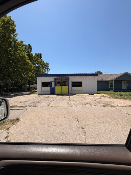 2221 S Central Ave, Oklahoma City, OK à vendre - Photo de l’immeuble – Image 3 sur 15