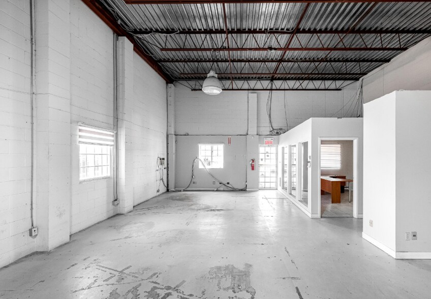 28-30 Boul De La Seigneurie E, Blainville, QC à vendre - Photo intérieure – Image 2 sur 10