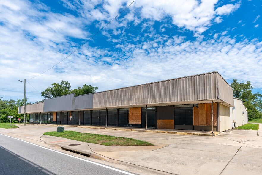 908 W Hill Ave, Valdosta, GA à vendre - Photo principale – Image 1 sur 27