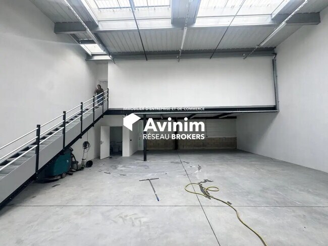 Plus de détails pour Industriel/Logistique à louer