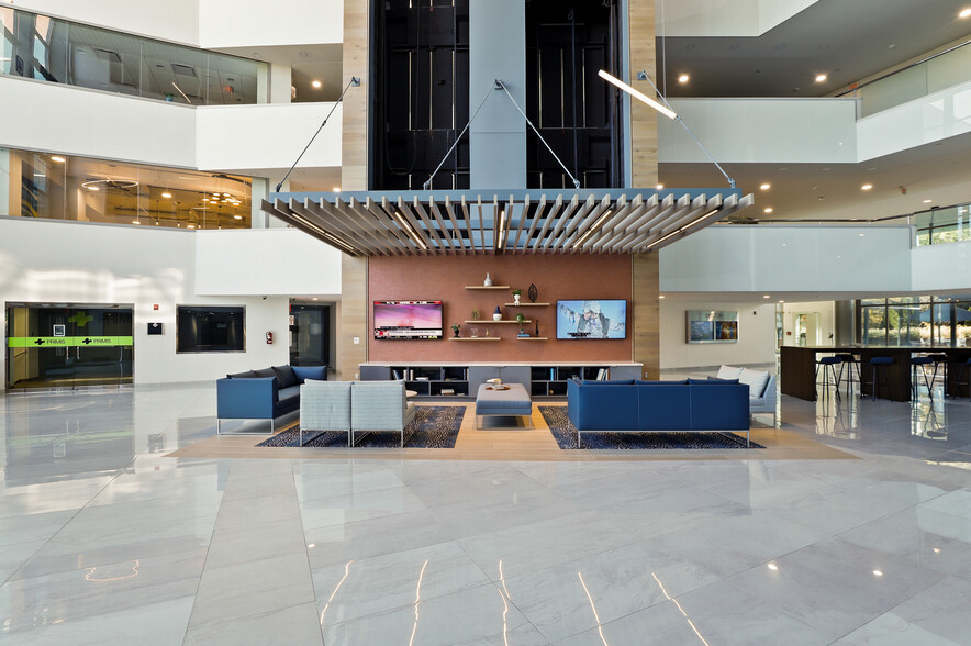 11200 Rockville Pike, North Bethesda, MD à louer - Hall d’entrée – Image 2 sur 21