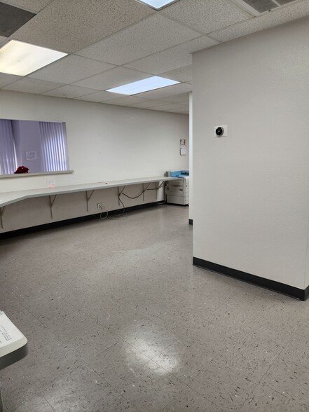 1619 Cecil Ave, Delano, CA à louer - Photo intérieure – Image 3 sur 11