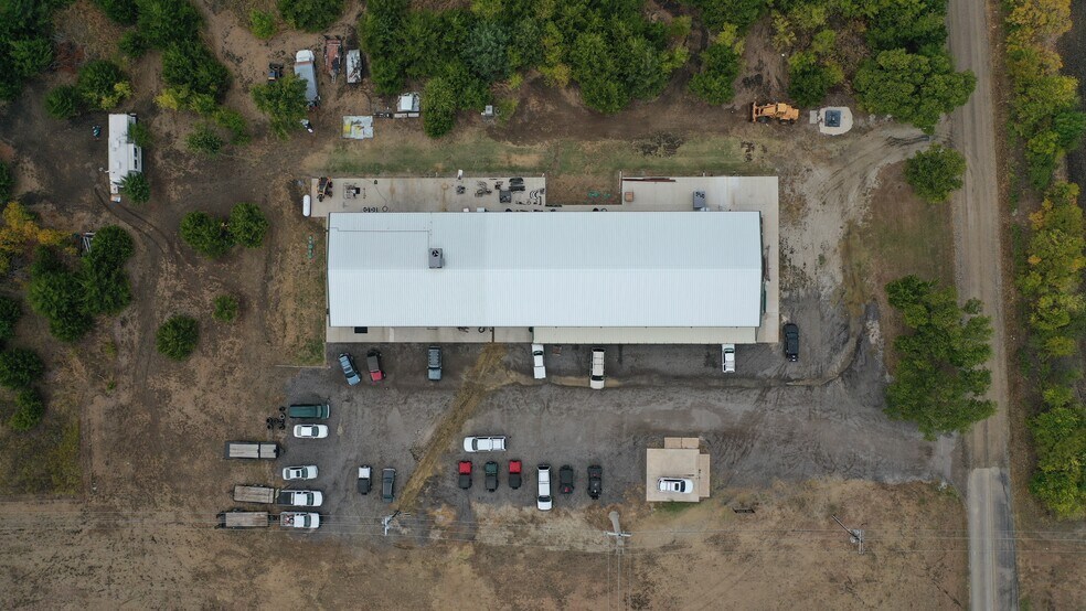 902 Elliott Rd, Sherman, TX à louer - Photo de l’immeuble – Image 3 sur 14