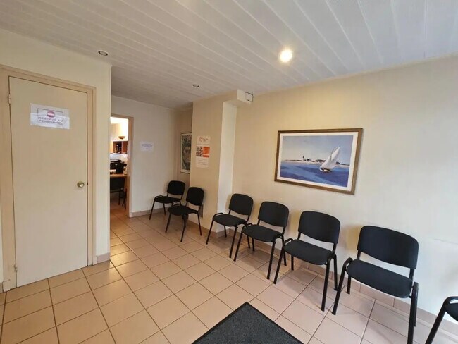 Plus de détails pour Bureau à vendre