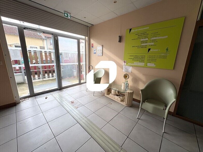 Bureau dans Lyon à vendre - Photo de l’immeuble – Image 3 sur 19