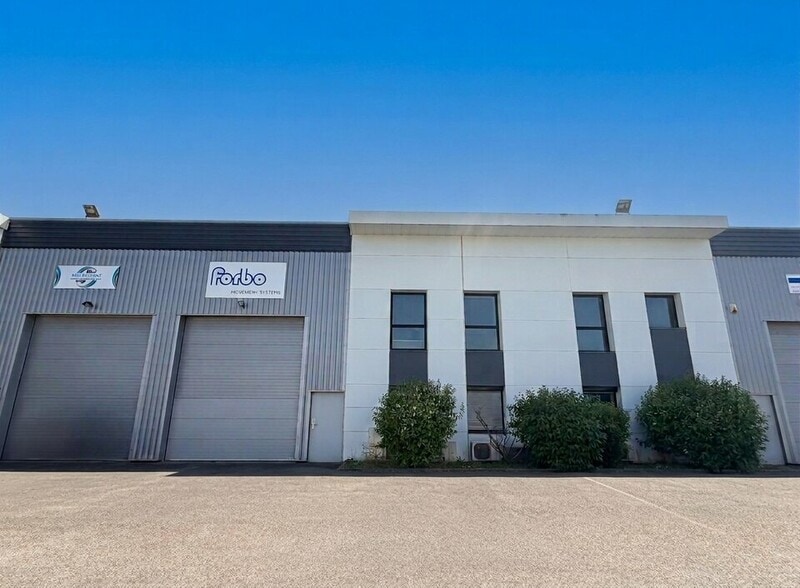 290 Rue Ferdinand Perrier, Saint-Priest à louer - Photo de l’immeuble – Image 2 sur 5