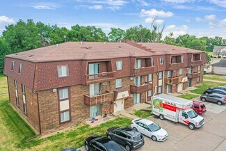 Plus de détails pour 209 N Charleston Blvd, Macomb, IL - Logement à vendre