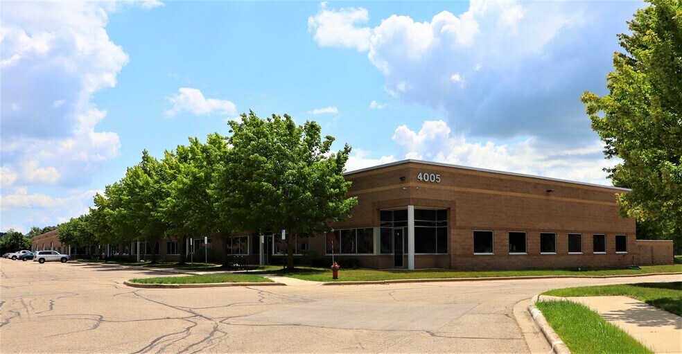 4009 Felland Rd, Madison, WI à louer - Photo de l’immeuble – Image 3 sur 12