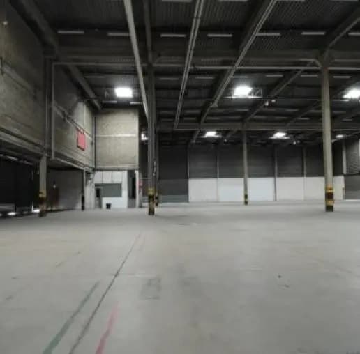 Local d’activités dans Aulnay-Sous-Bois à louer - Photo de l’immeuble – Image 1 sur 3