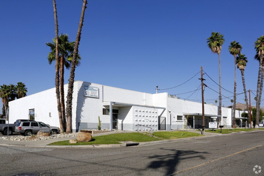 1731-1733 Massachusetts Ave, Riverside, CA à louer - Photo principale – Image 2 sur 4