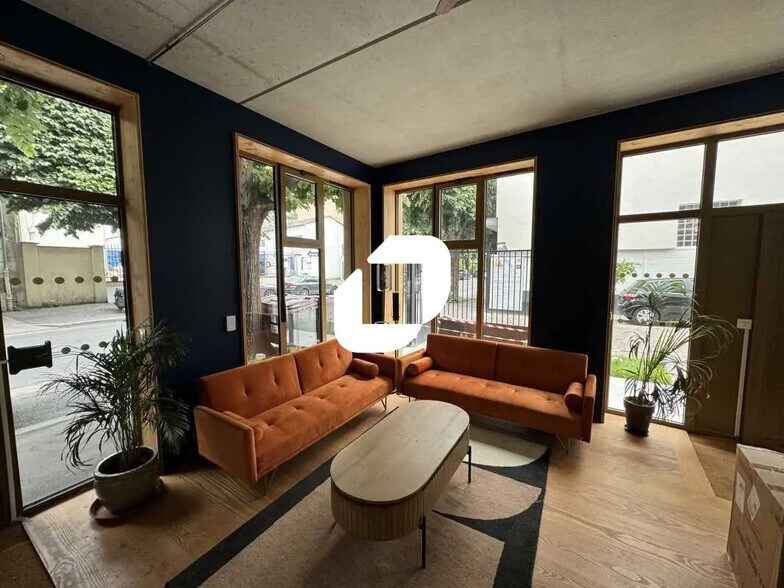 Bureau dans Ivry-sur-Seine à louer - Photo de l’immeuble – Image 1 sur 11