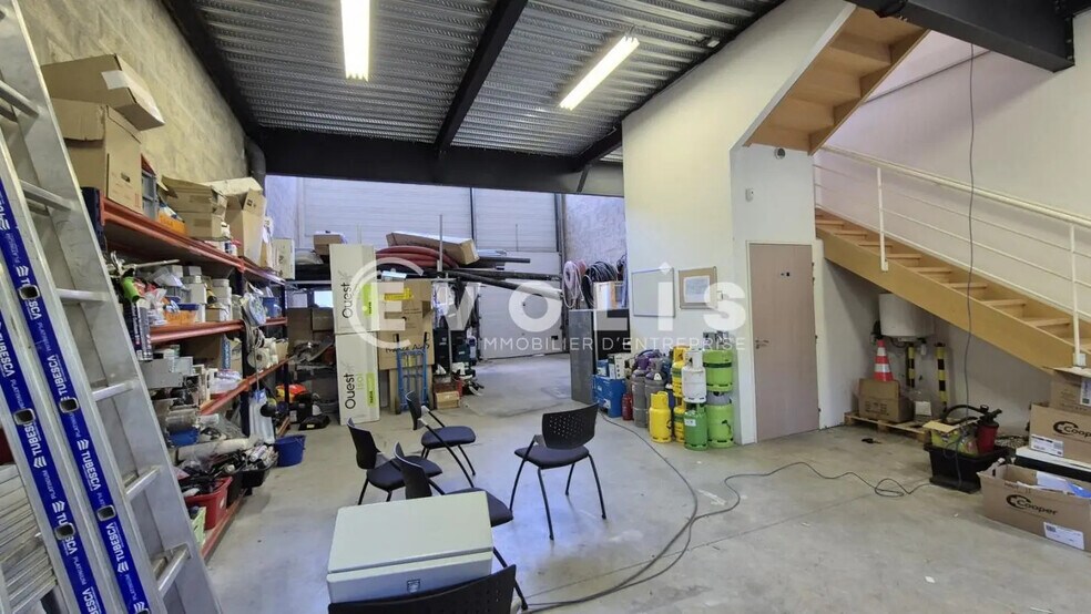 Local d’activités dans Montévrain à louer - Photo de l’immeuble – Image 1 sur 6