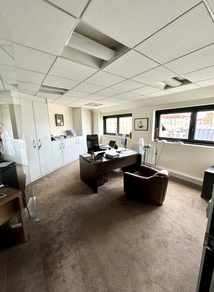 35 Boulevard Georges Clémenceau, Courbevoie à vendre - Photo intérieure – Image 2 sur 11