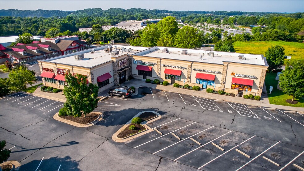 150-190 Hanes Mill Ct, Winston-Salem, NC à vendre - Photo de l’immeuble – Image 3 sur 30