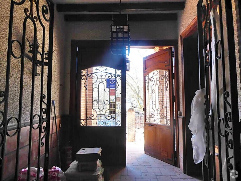 View Photo