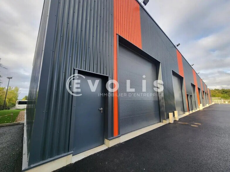 31 Rue Du Claret, Charvieu-Chavagneux à louer - Photo de l’immeuble – Image 1 sur 15
