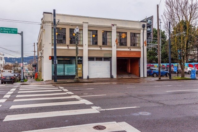 205-207 NE Martin Luther King Jr Blvd, Portland, OR à louer Photo principale– Image 1 sur 27