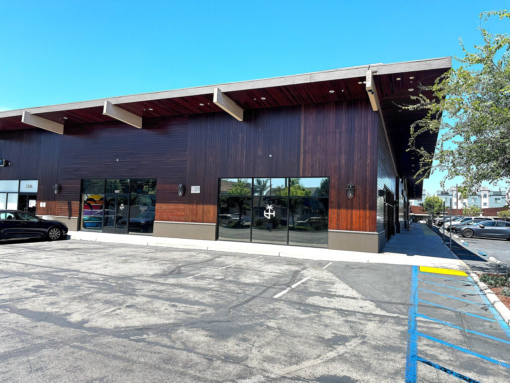2300-2306 E 7th St, Long Beach, CA à louer Photo de l’immeuble– Image 1 sur 7