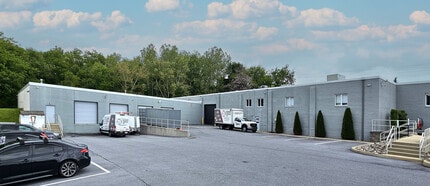 330 E Park Dr, Harrisburg, PA à louer Photo de l’immeuble– Image 1 sur 6