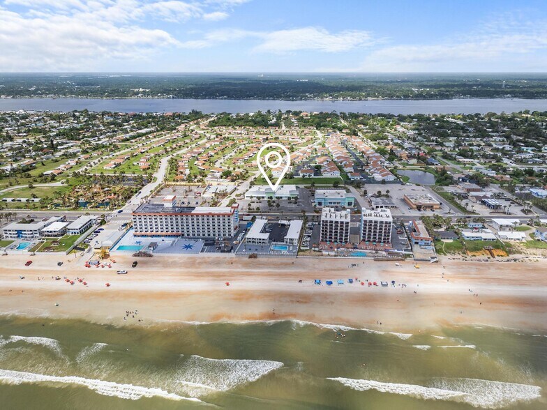 620 S Atlantic Ave, Ormond Beach, FL à louer - Photo de l’immeuble – Image 3 sur 7