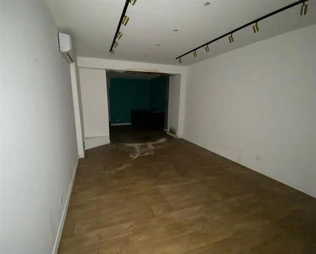 Plus de détails pour 31 Rue Raymond Losserand, Paris - Local commercial à louer