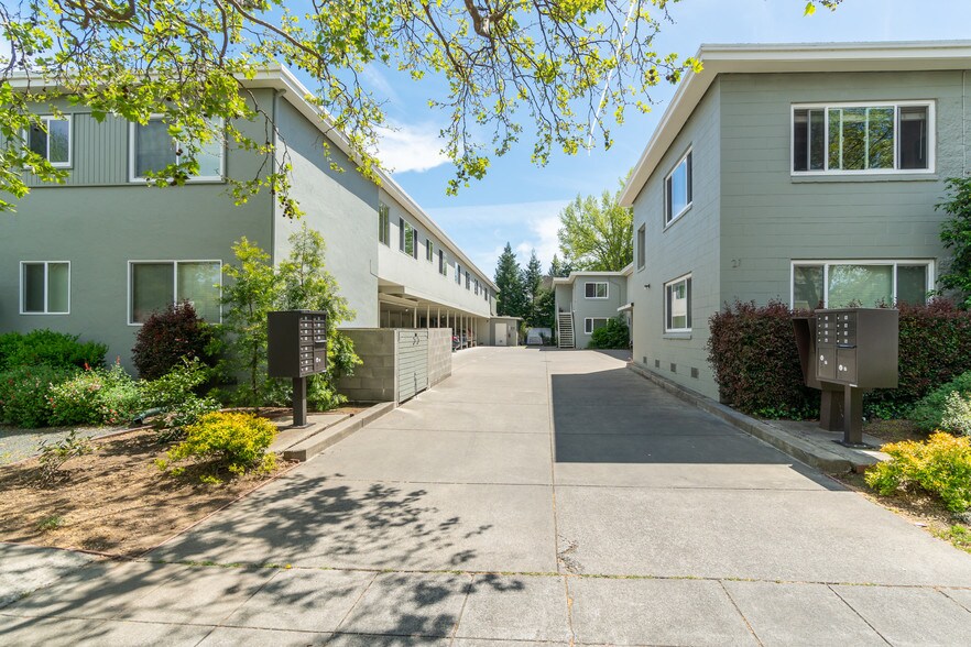 19 Belle Ave, San Anselmo, CA à vendre - Photo de l’immeuble – Image 2 sur 6