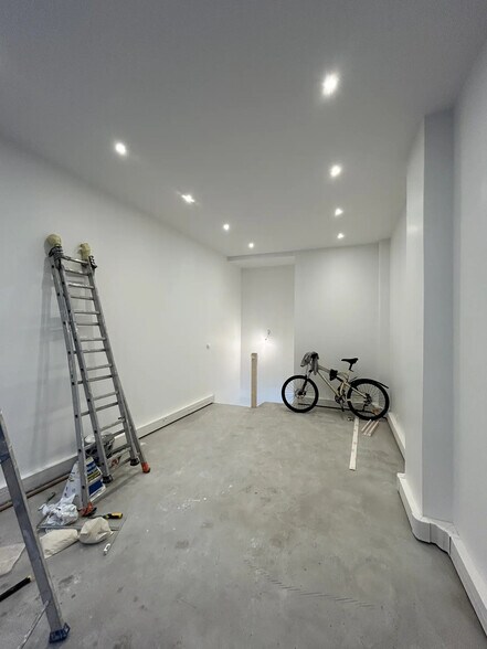 Local commercial dans Paris à louer - Photo intérieure – Image 3 sur 3