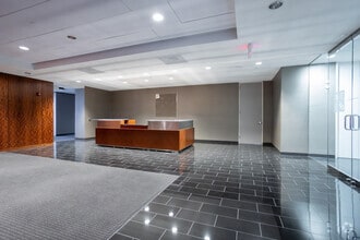1111 N Loop W, Houston, TX à louer Photo intérieure– Image 2 sur 7