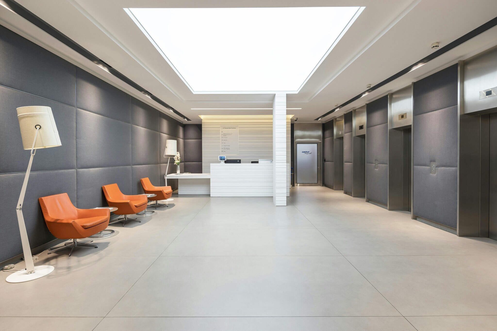 6 Chesterfield Gdns, Londres à louer Photo principale– Image 1 sur 4