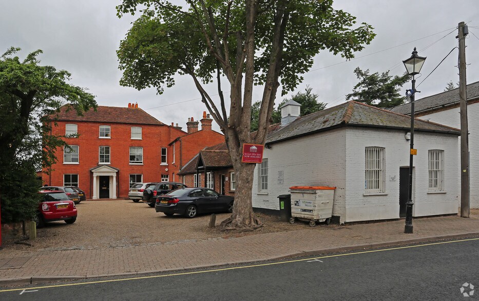 93 High St, Burnham à louer - Photo de l’immeuble – Image 1 sur 6