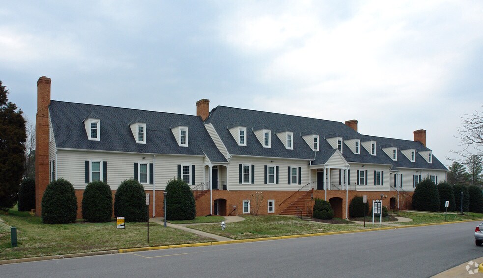 2500 Pocoshock Pl, Richmond, VA à vendre - Photo de l’immeuble – Image 2 sur 34