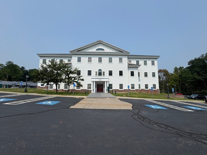 255 Route 80, Killingworth, CT à louer - Photo de l’immeuble – Image 1 sur 25