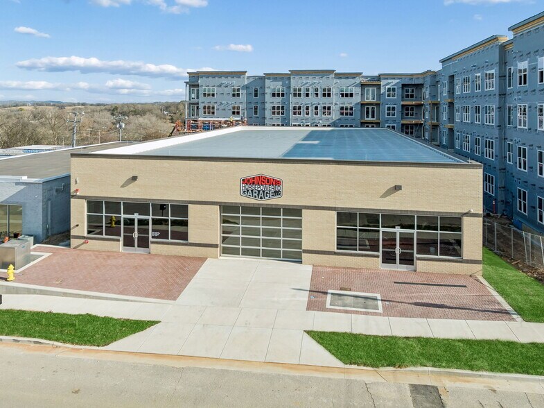 702 Woodland St, Columbia, TN à vendre - Photo de l’immeuble – Image 1 sur 28