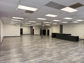 9715-9785 E FM-1960 By pass, Humble, TX à louer Photo intérieure– Image 2 sur 3